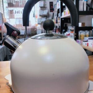 Tetera Inox Gris 2,5 L para hervir agua e infusiones